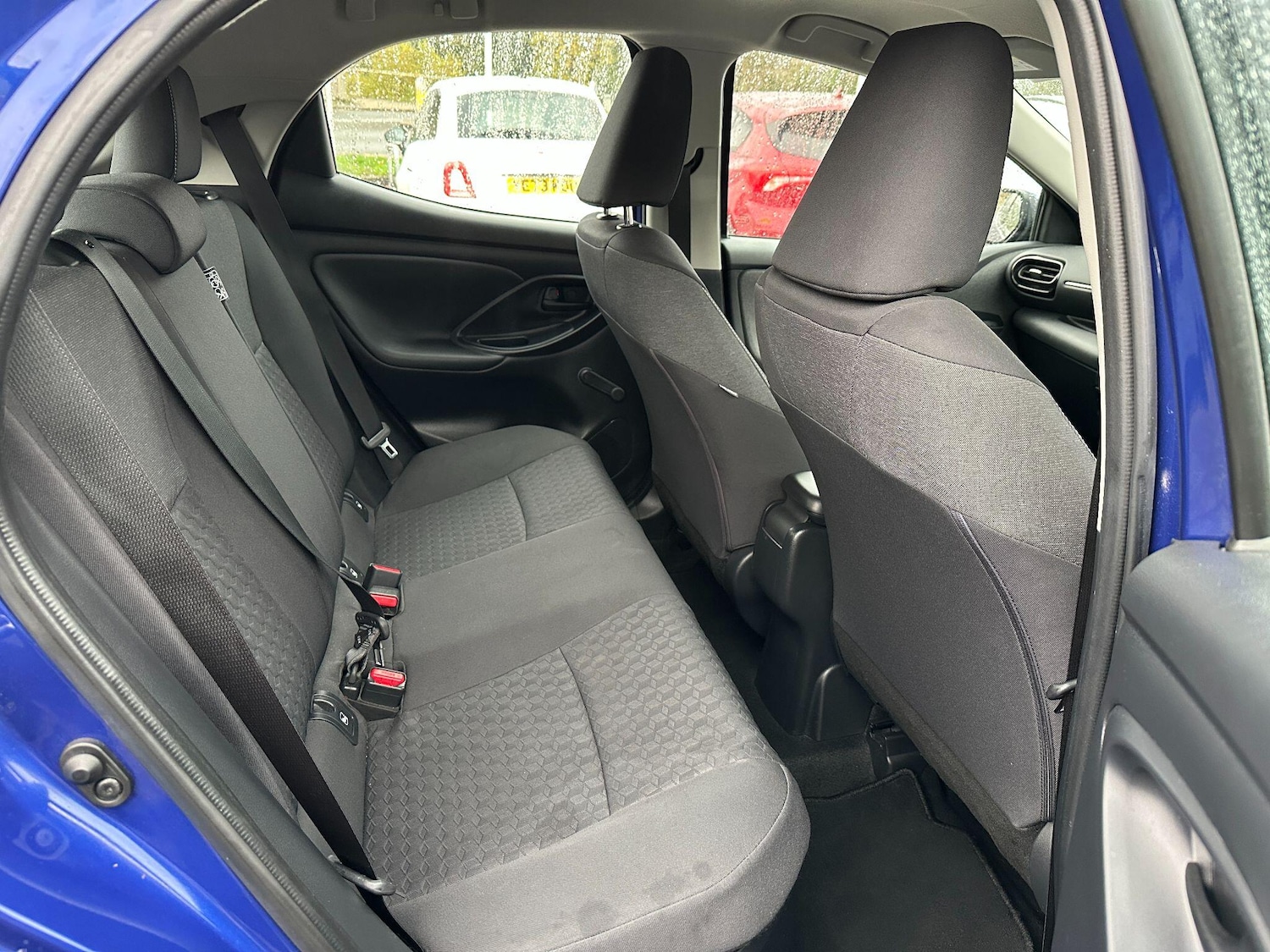 Used Toyota Yaris for sale - 76337216: Photo 12