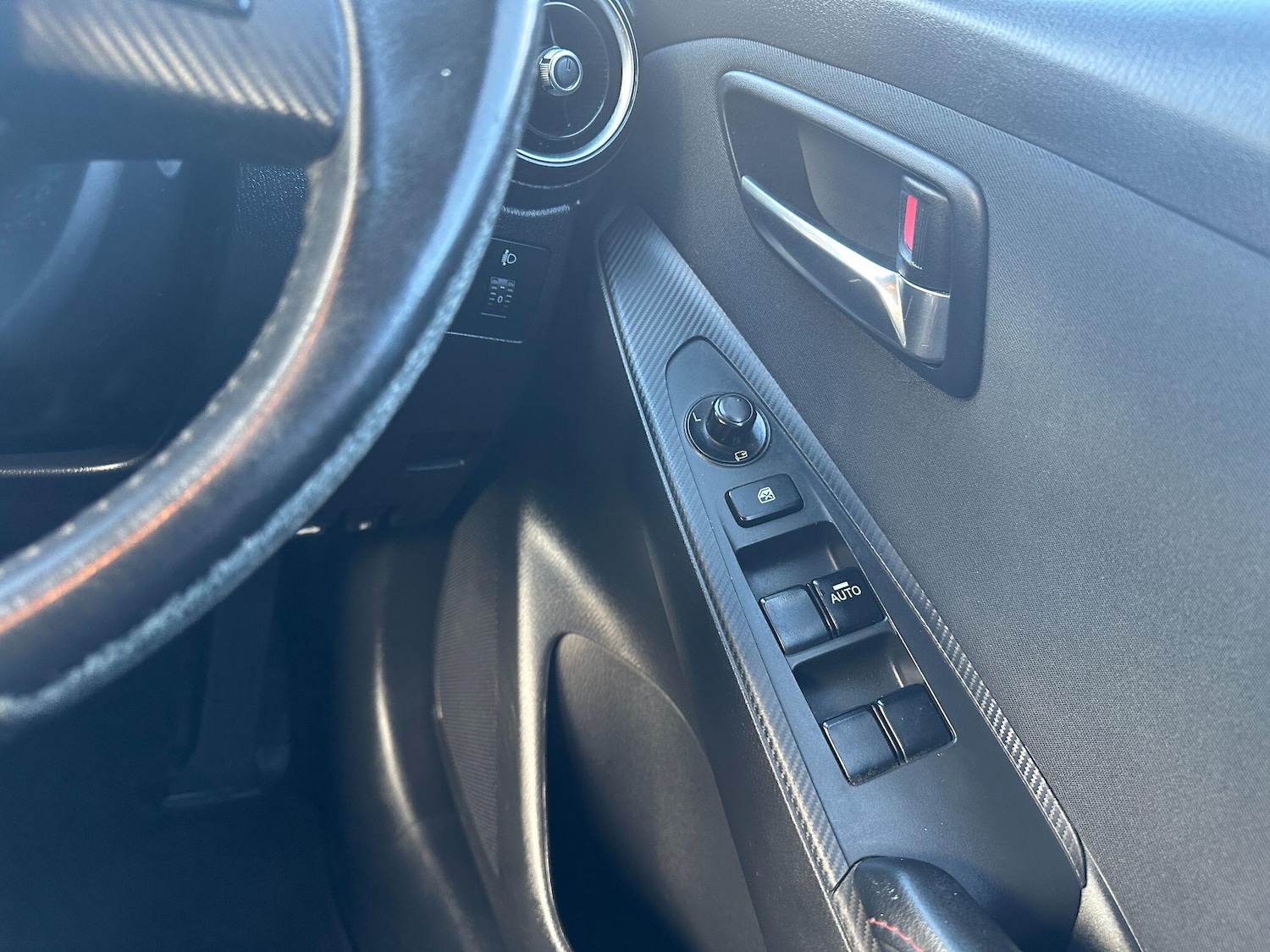 Used Mazda Mazda2 2016 for sale - 76765994: Photo 16