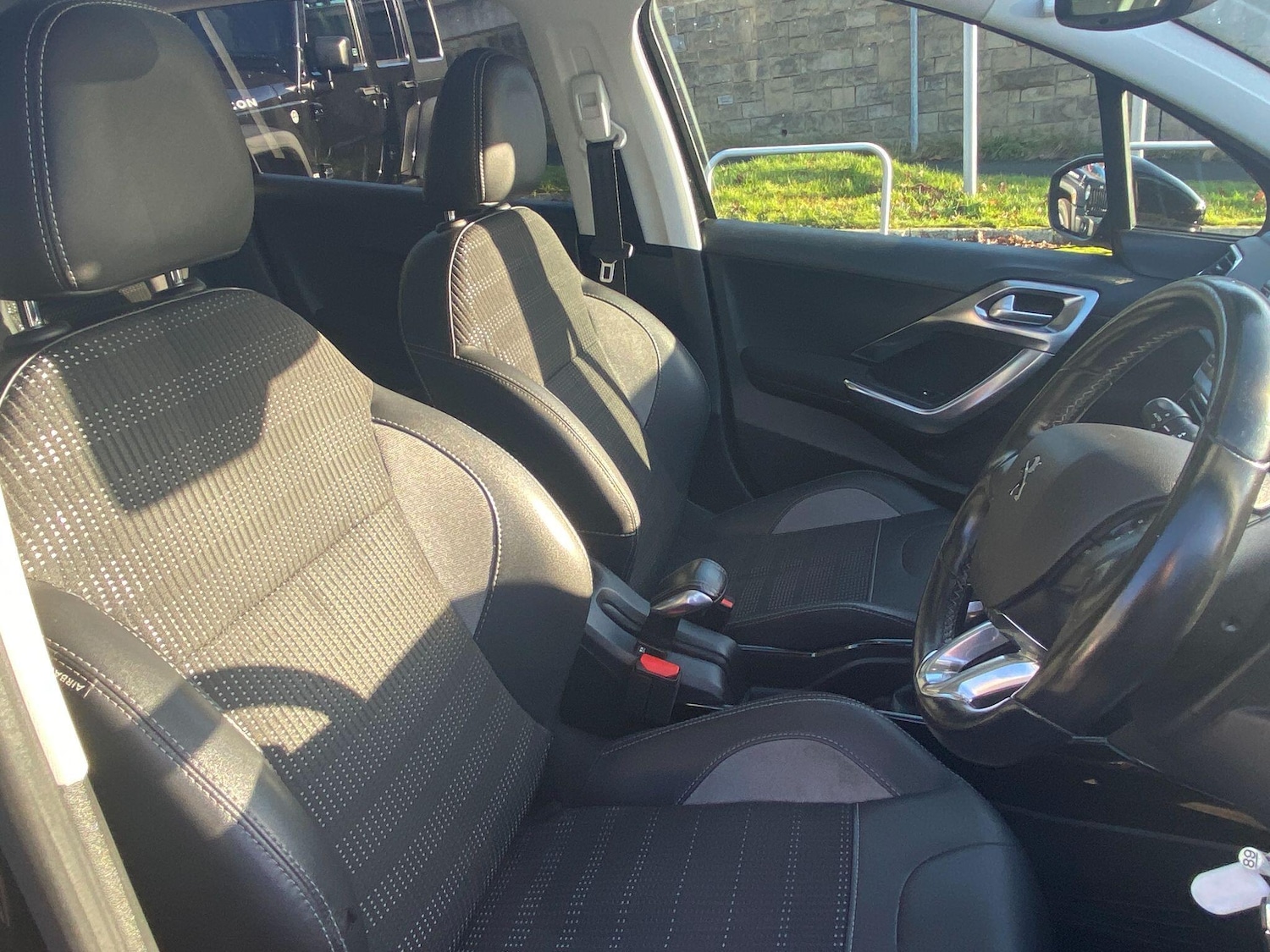 Used Peugeot 2008 2018 for sale - 76887253: Photo 9