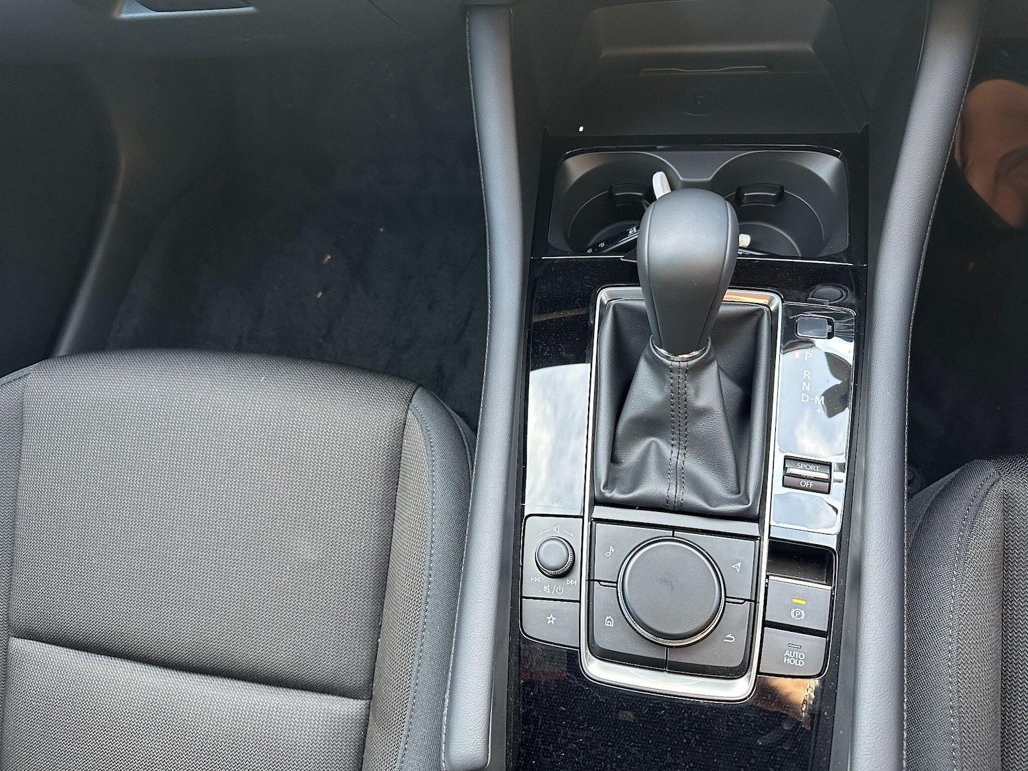 Used Mazda Mazda3 for sale - 77230427: Photo 9