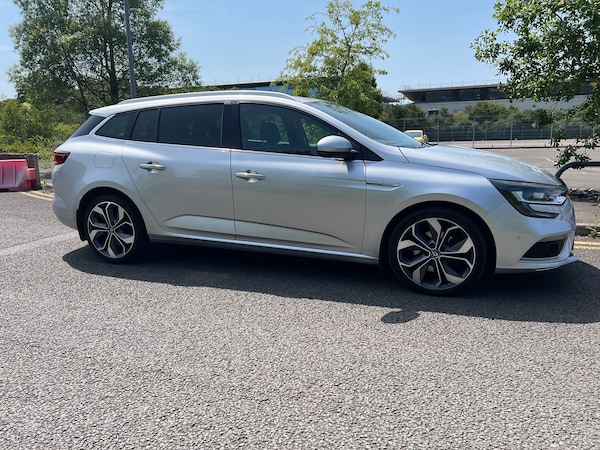 Used Renault Megane 2016 for sale - 74955125: Photo 2