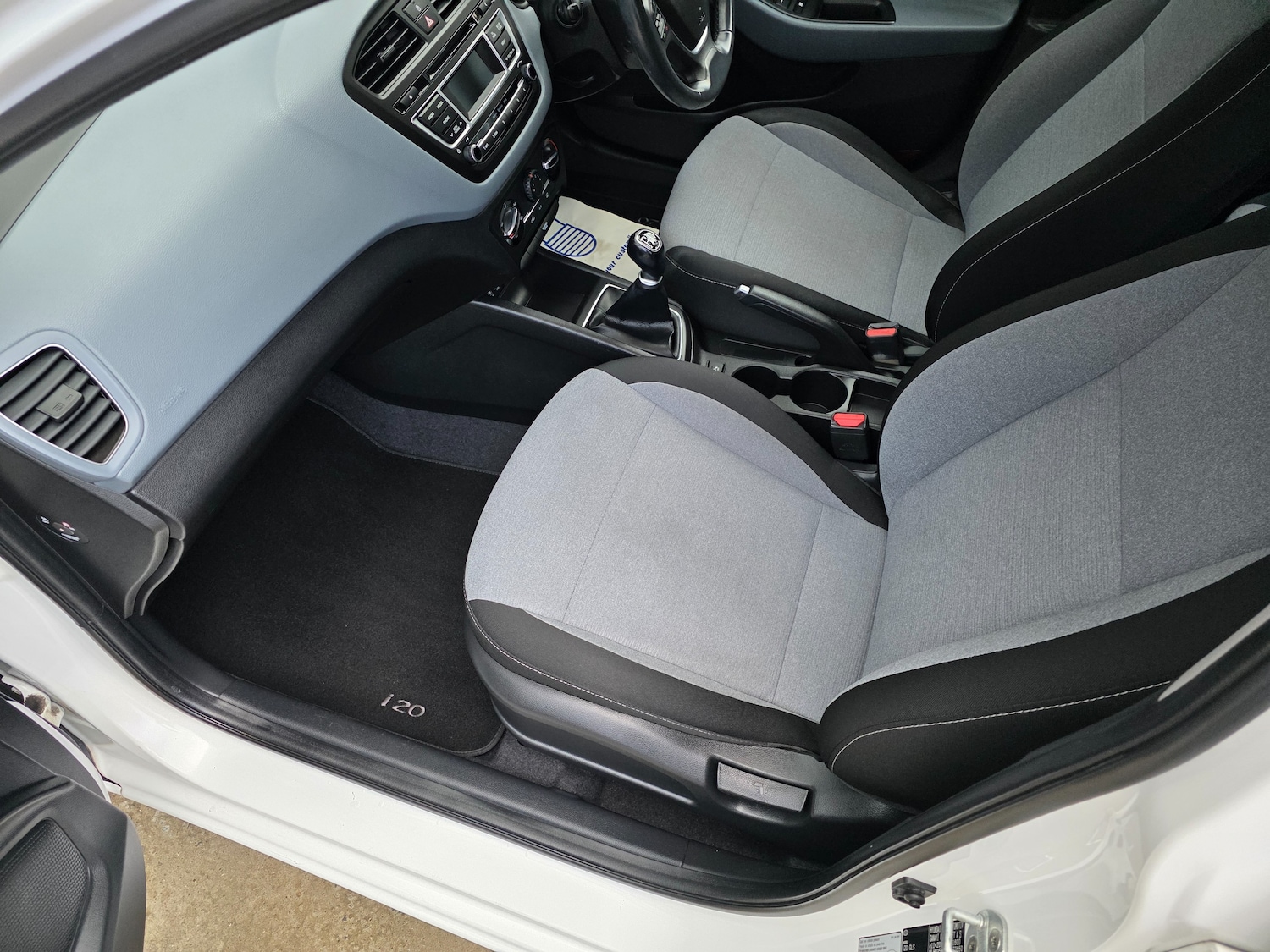 Used Hyundai i20 2016 for sale - 76697835: Photo 18