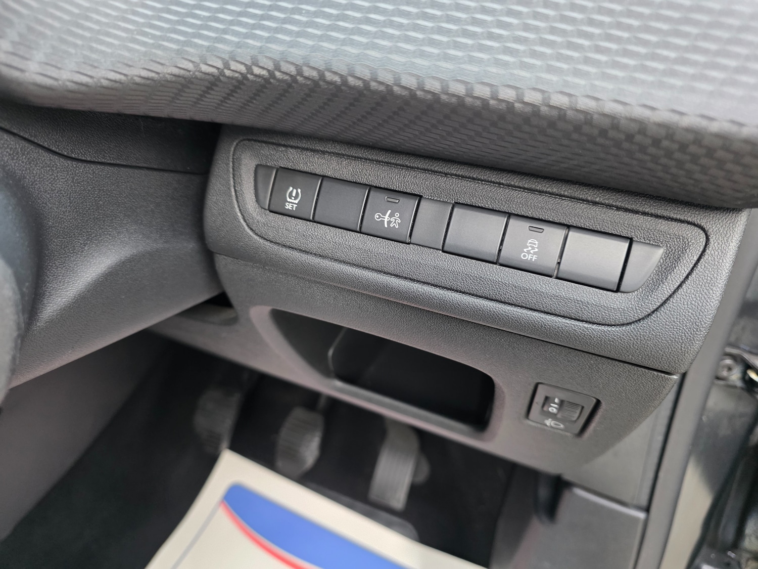 Used Peugeot 208 2016 for sale - 77249349: Photo 14