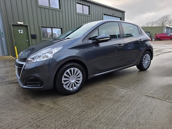 Used Peugeot 208 2016 for sale - 77249349: Photo