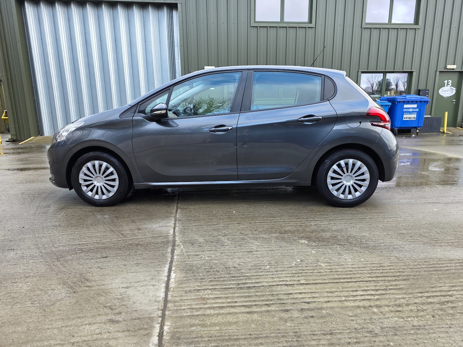 Used Peugeot 208 2016 for sale - 77249349: Photo 6