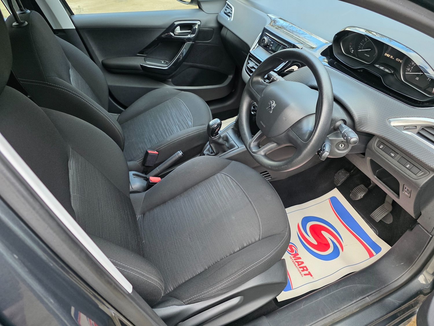 Used Peugeot 208 2016 for sale - 77249349: Photo 8