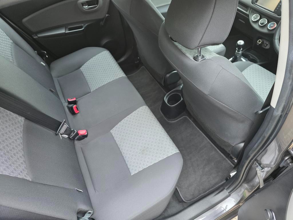 Used Toyota Yaris 2015 for sale - 76273732: Photo 13