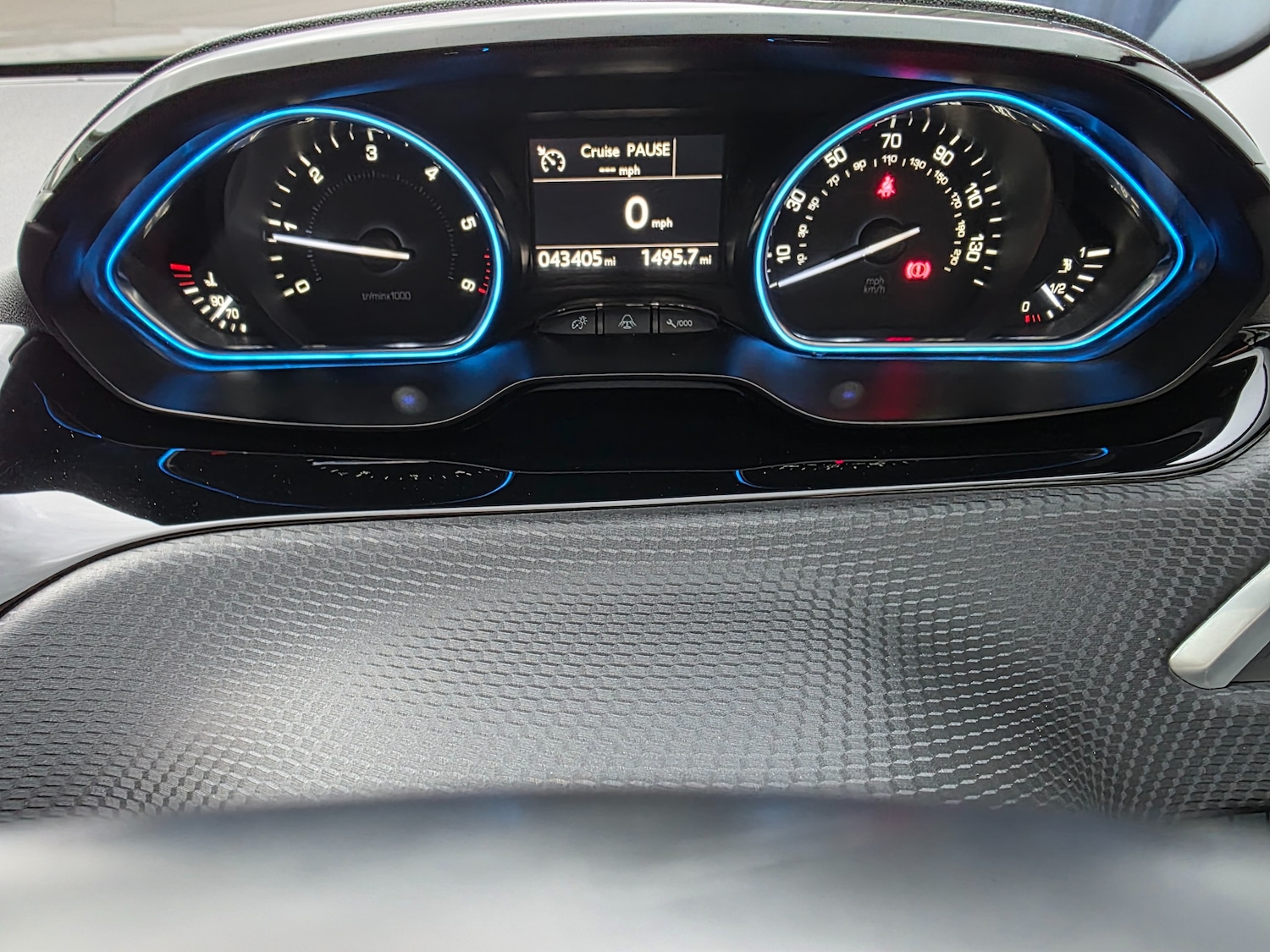 Used Peugeot 2008 2015 for sale - 76697873: Photo 6