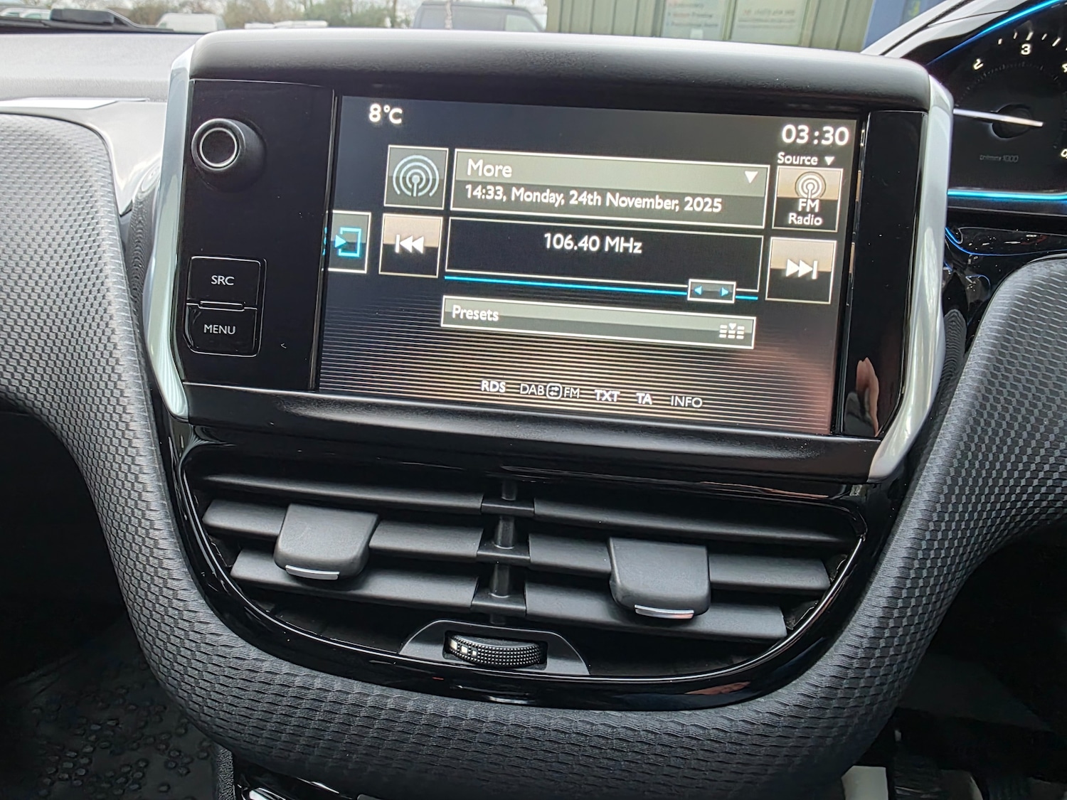 Used Peugeot 2008 2015 for sale - 76697873: Photo 7