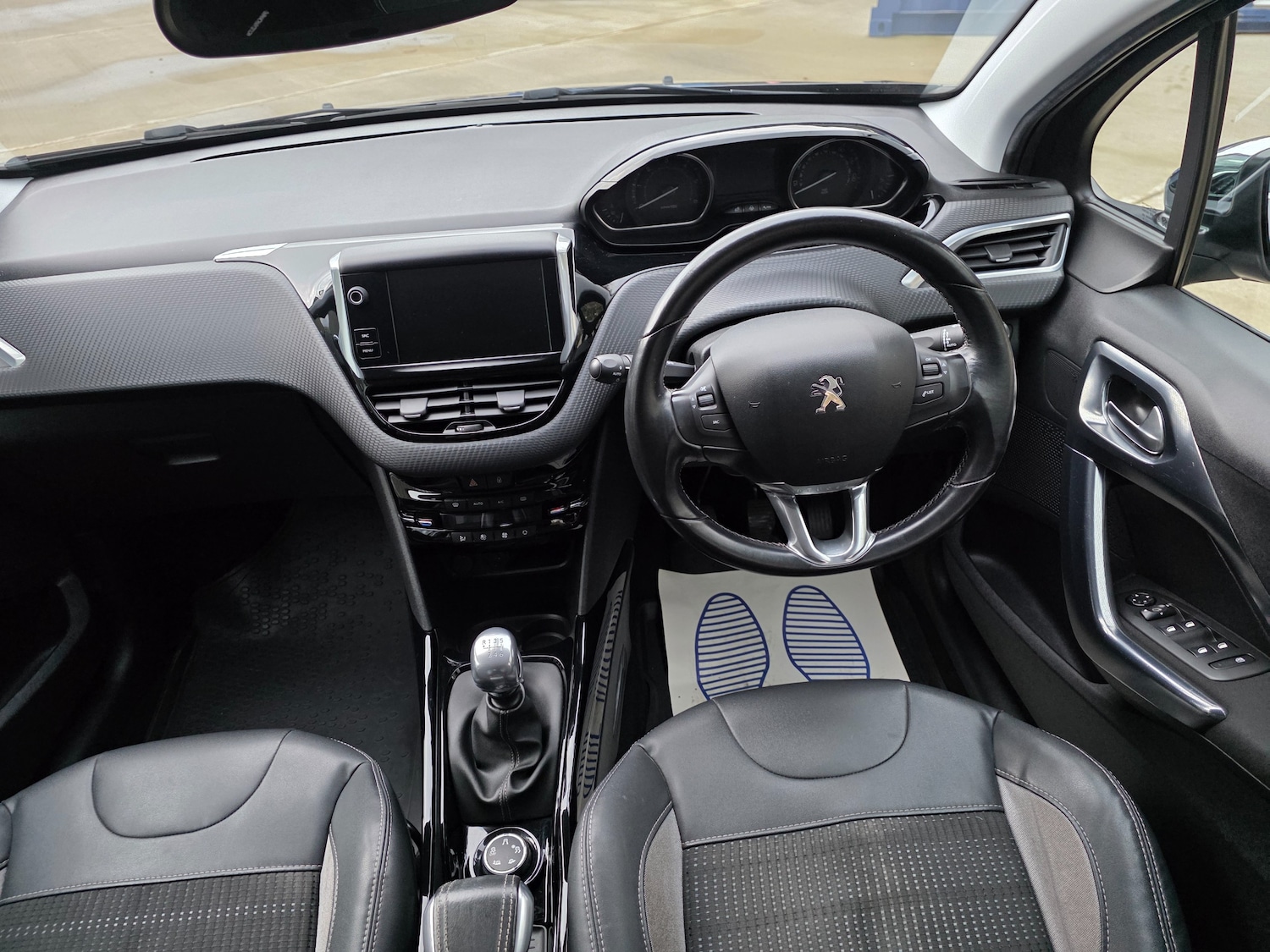 Used Peugeot 2008 2015 for sale - 76697873: Photo 8