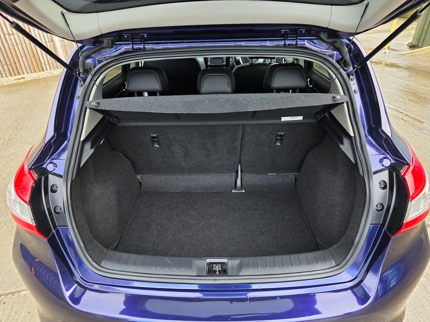 Used Nissan Pulsar 2016 for sale - 76735736: Photo 9