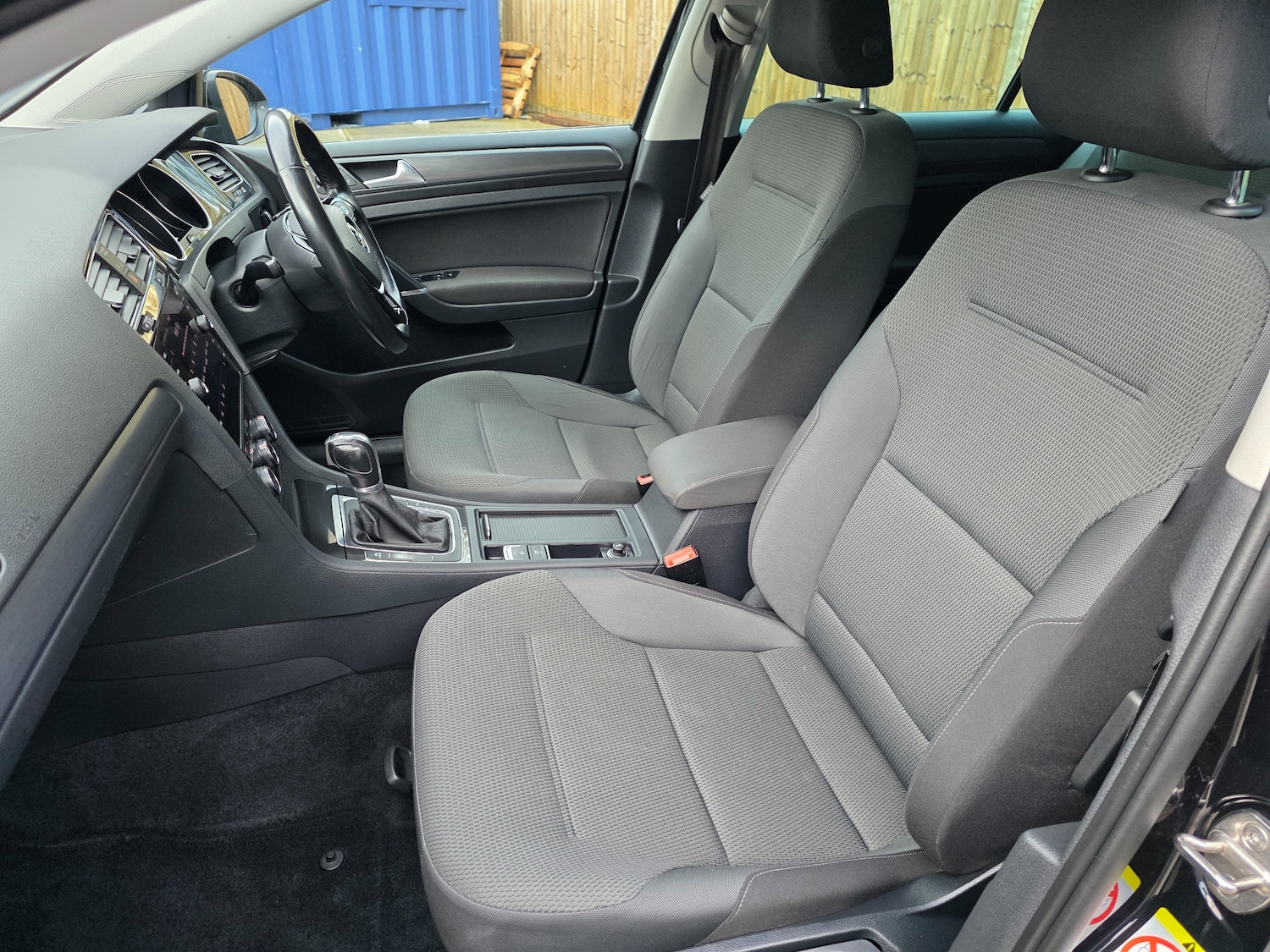 Used Volkswagen Golf 2019 for sale - 76767480: Photo 23