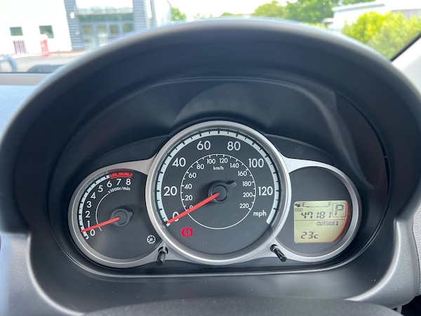 Used Mazda Mazda2 2013 for sale - 74663681: Photo 11