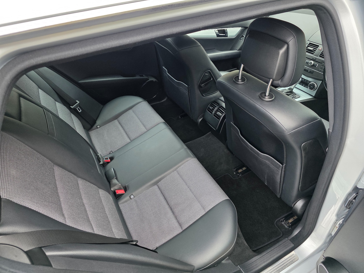 Used Mercedes-Benz C Class 2010 for sale - 77026702: Photo 17