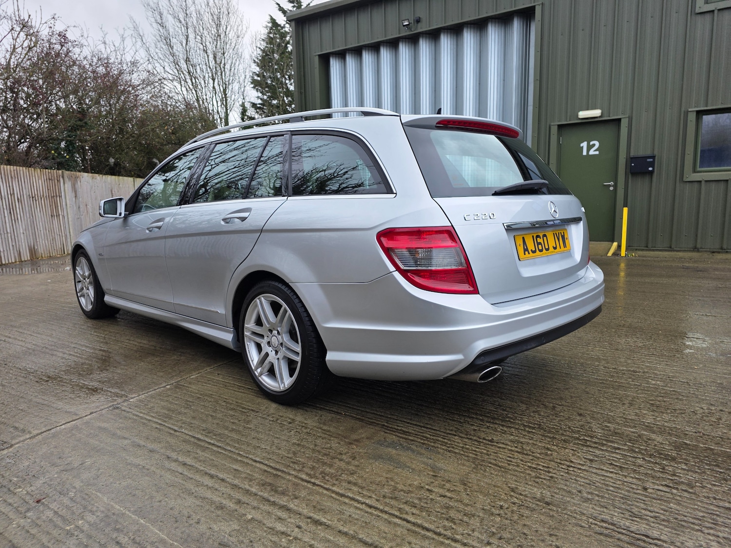 Used Mercedes-Benz C Class 2010 for sale - 77026702: Photo 4