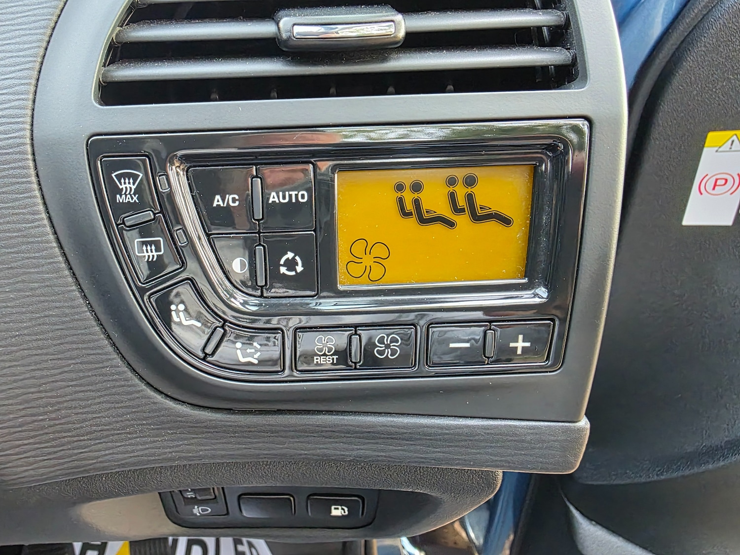 Used Citroen C4 Picasso 2012 for sale - 75982967: Photo 12