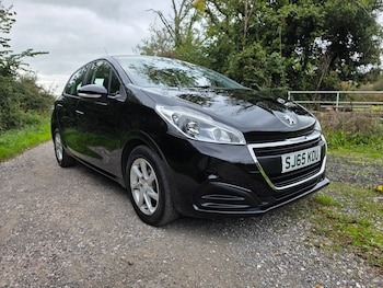 Used Peugeot 208 2015 for sale - 76193860: Photo