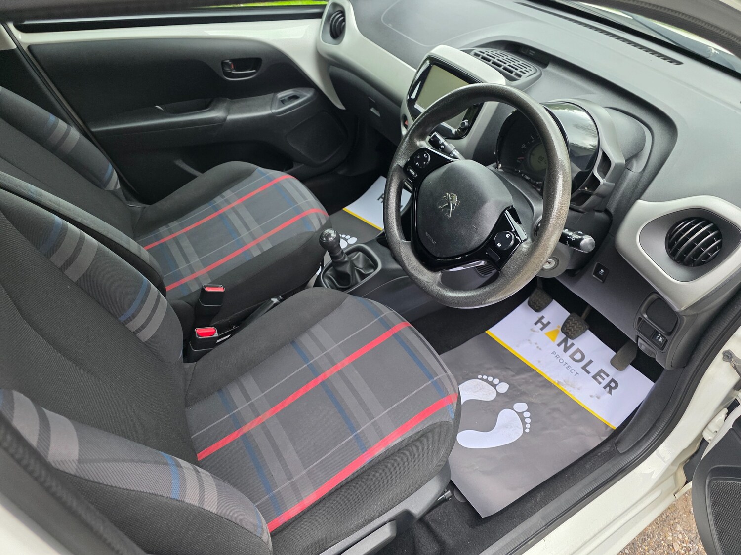 Used Peugeot 108 2016 for sale - 76211710: Photo 12