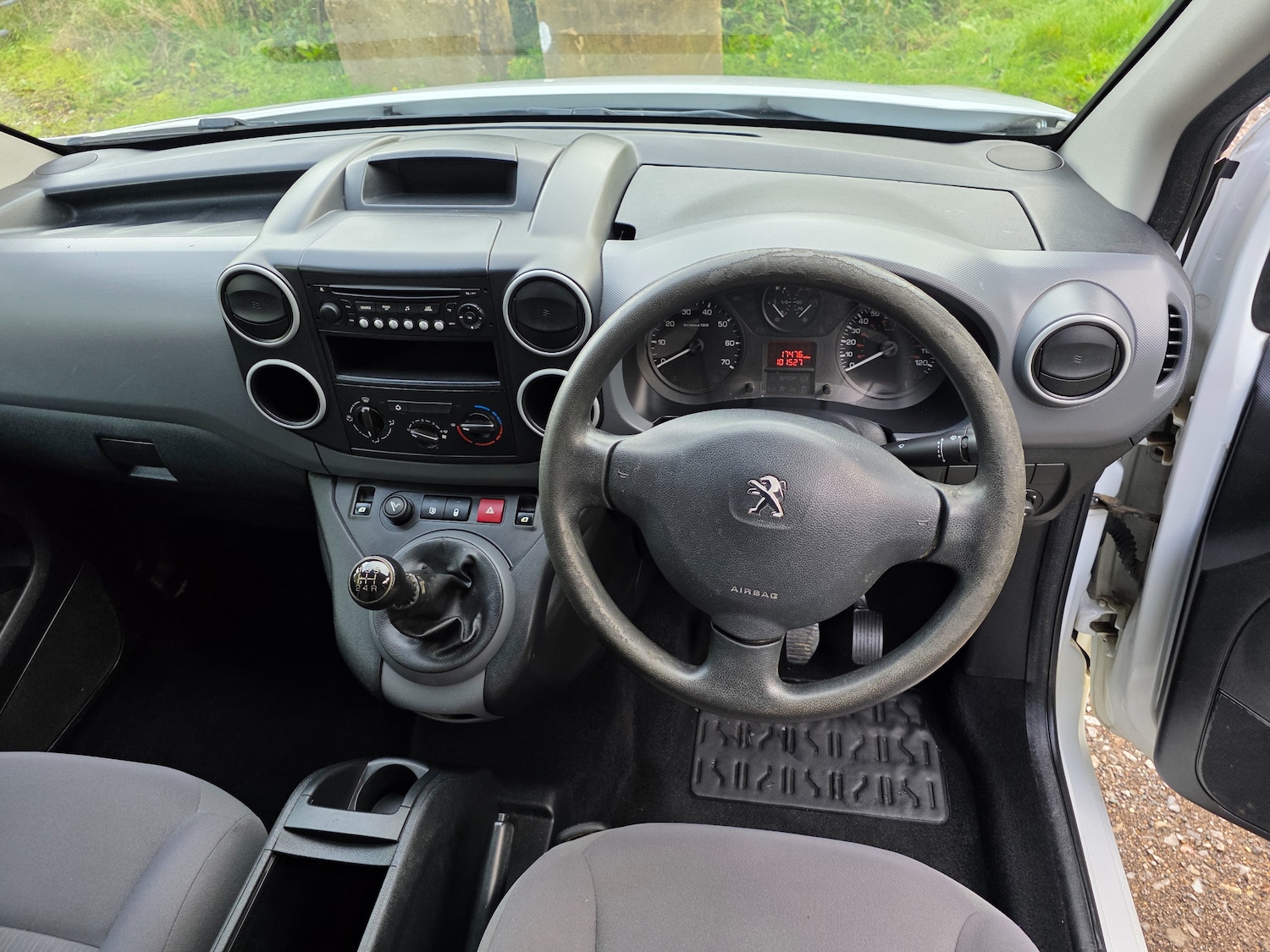 Used Peugeot Partner 2013 for sale - 76429516: Photo 11