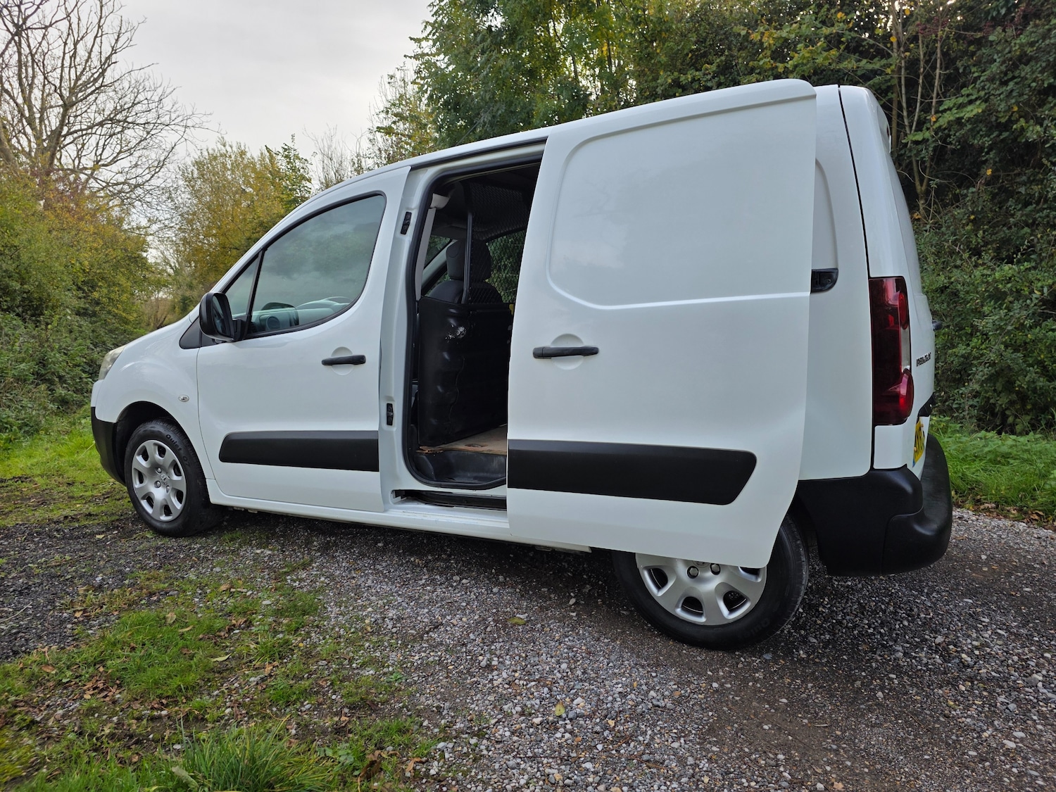 Used Peugeot Partner 2013 for sale - 76429516: Photo 3