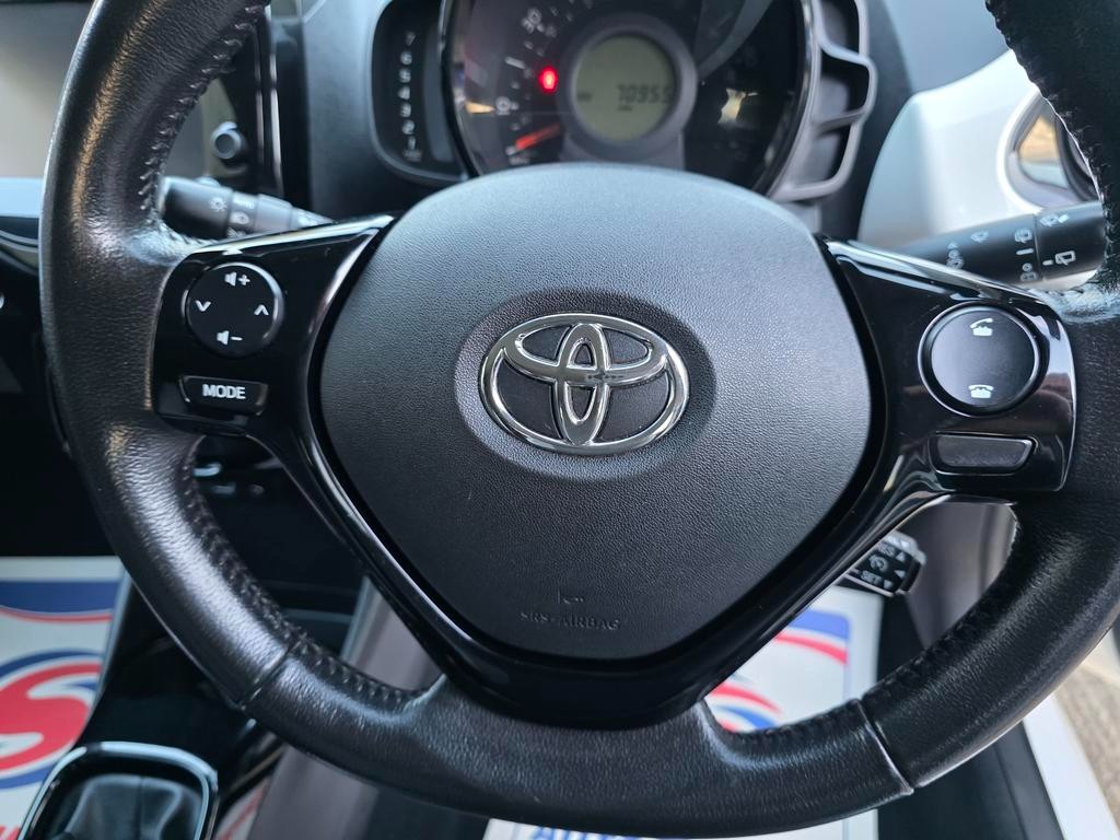 Used Toyota AYGO 2018 for sale - 77287369: Photo 10