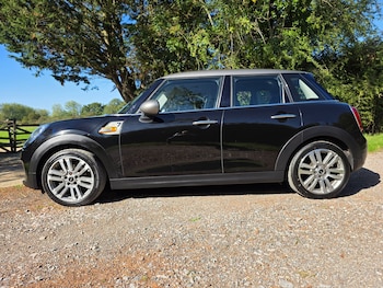 Used MINI Hatch 2017 for sale - 76046944: Photo
