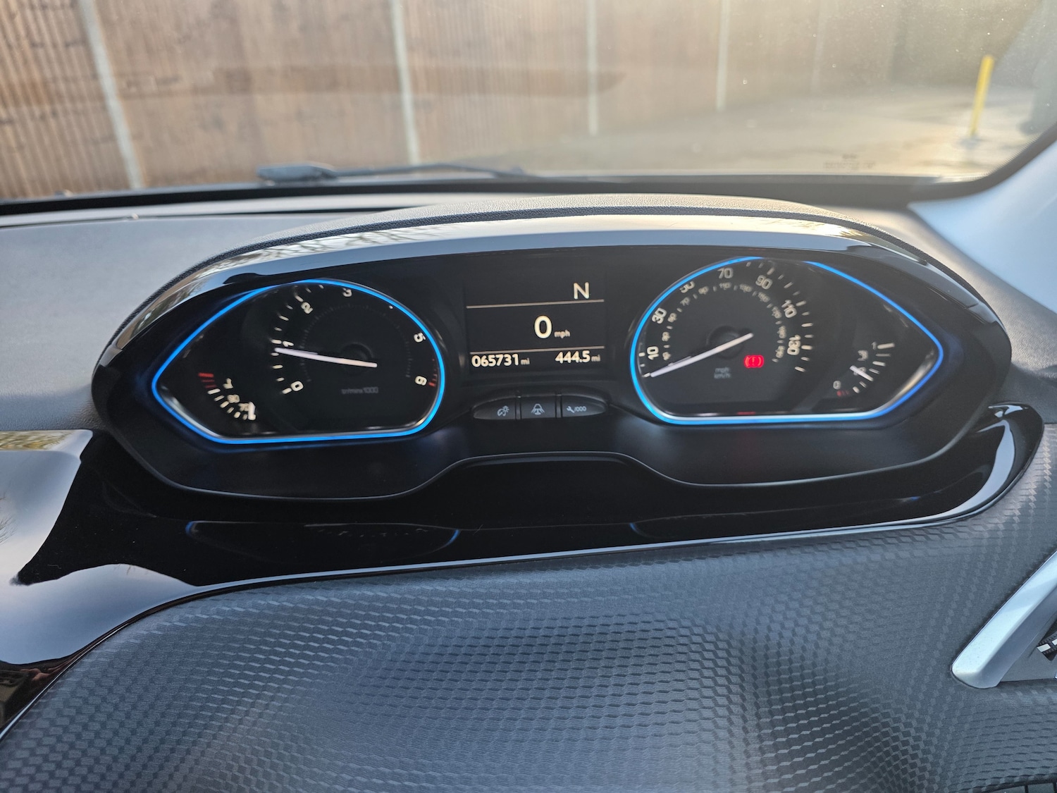 Used Peugeot 2008 2015 for sale - 77195776: Photo 13