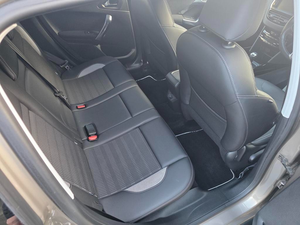 Used Peugeot 2008 2015 for sale - 77195776: Photo 19