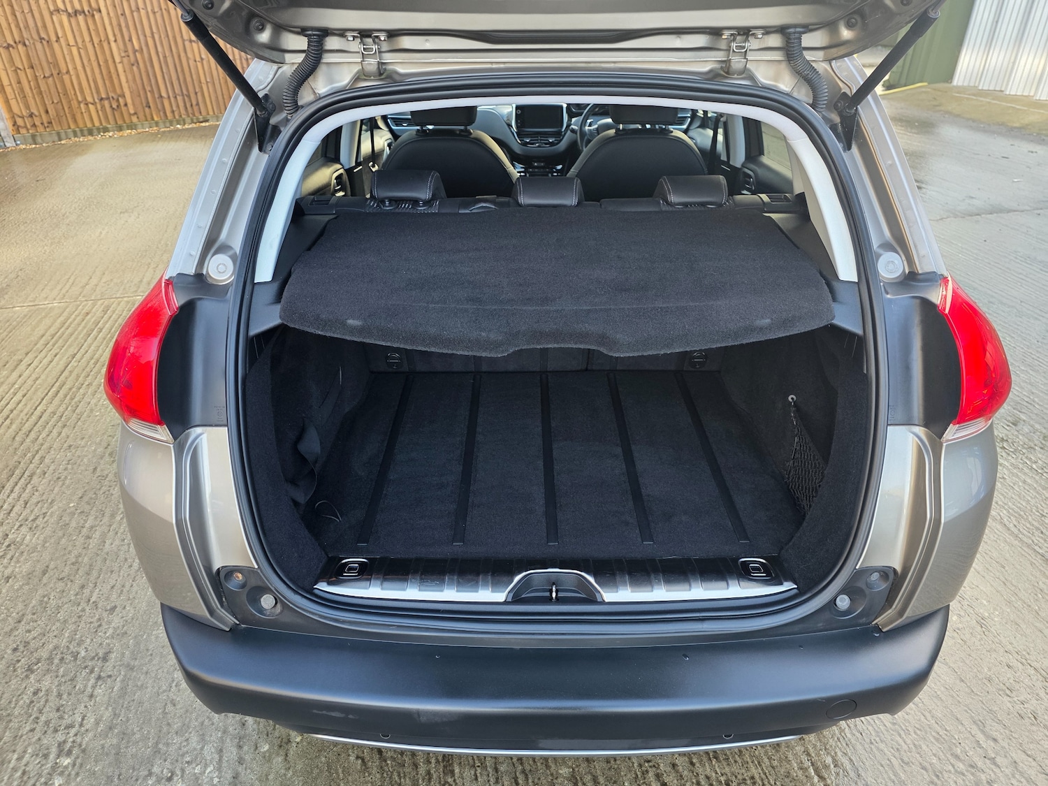 Used Peugeot 2008 2015 for sale - 77195776: Photo 9