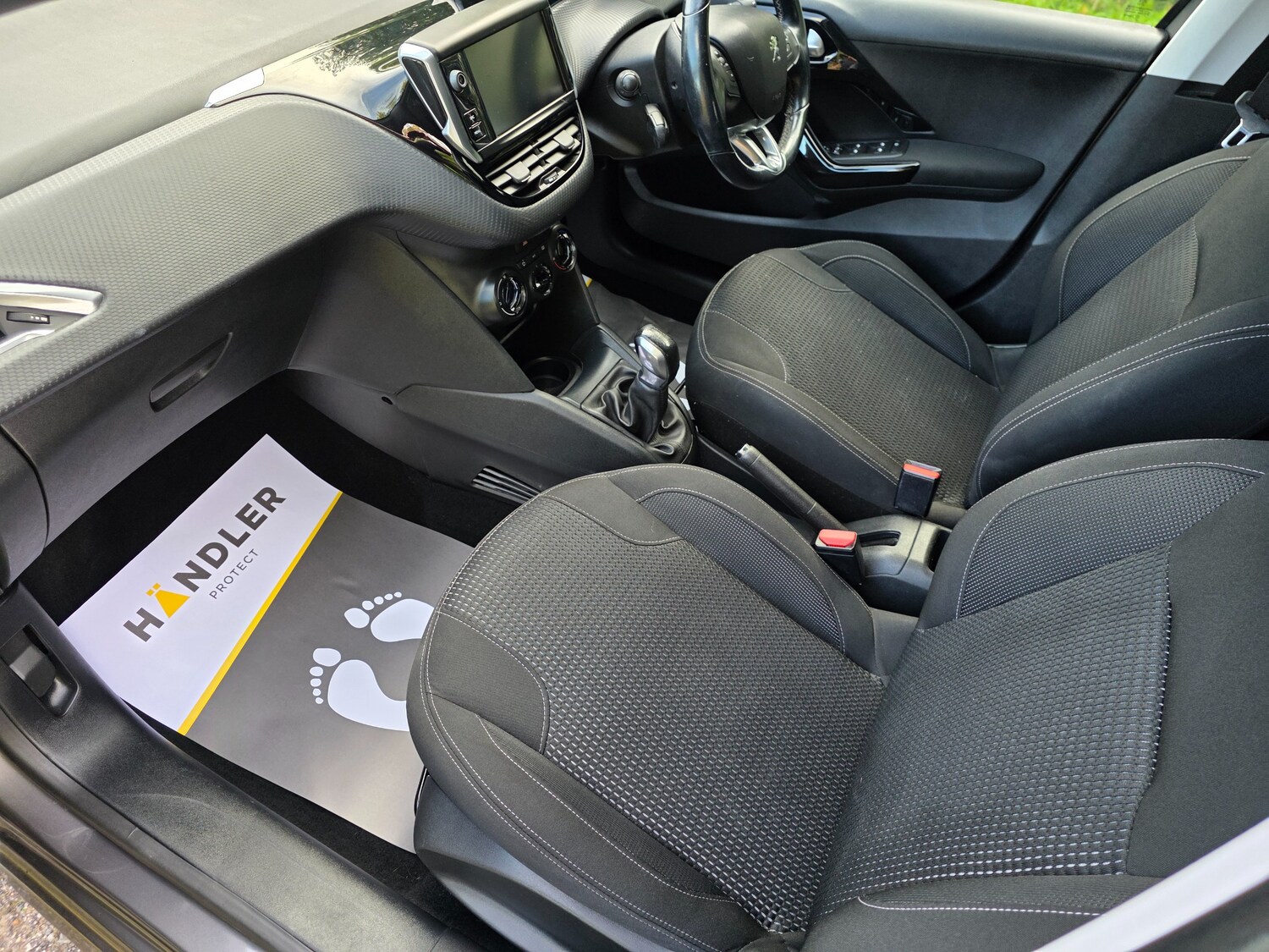 Used Peugeot 208 2018 for sale - 76174161: Photo 16