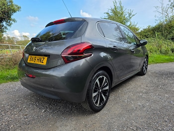 Used Peugeot 208 2018 for sale - 76174161: Photo