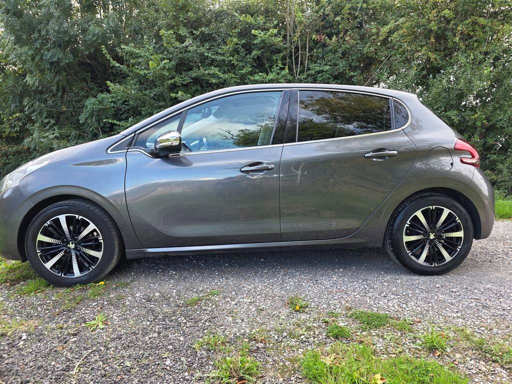 Used Peugeot 208 2018 for sale - 76174161: Photo 6