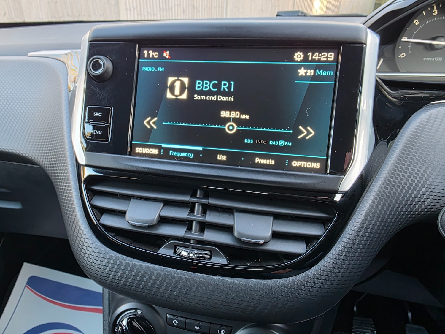 Used Peugeot 208 2019 for sale - 76972982: Photo 15