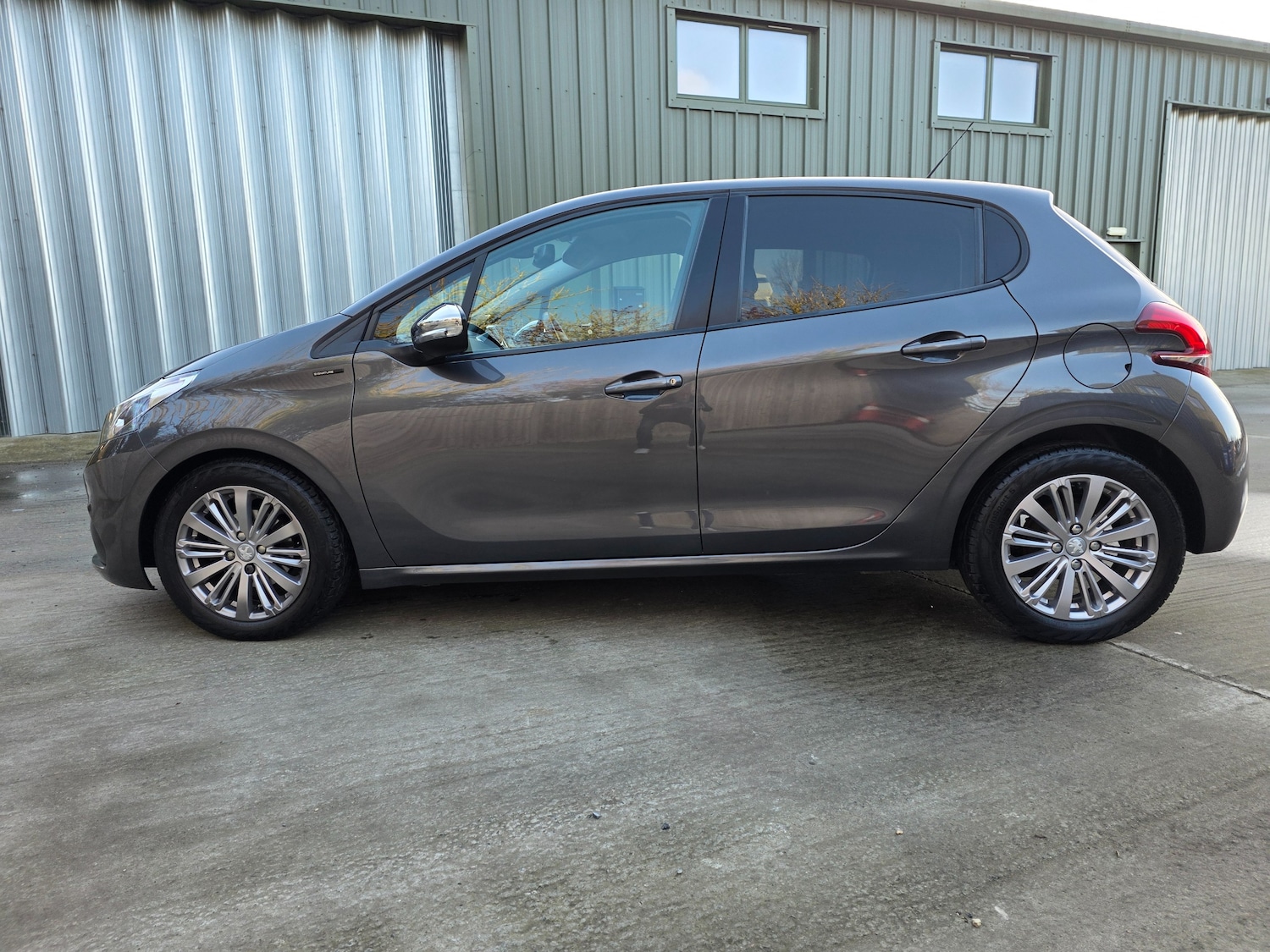 Used Peugeot 208 2019 for sale - 76972982: Photo 6