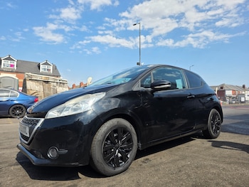 Used Peugeot 208 2013 for sale - 79531974: Photo