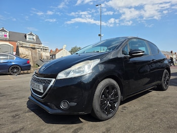 Used Peugeot 208 2013 for sale - 79531974: Photo