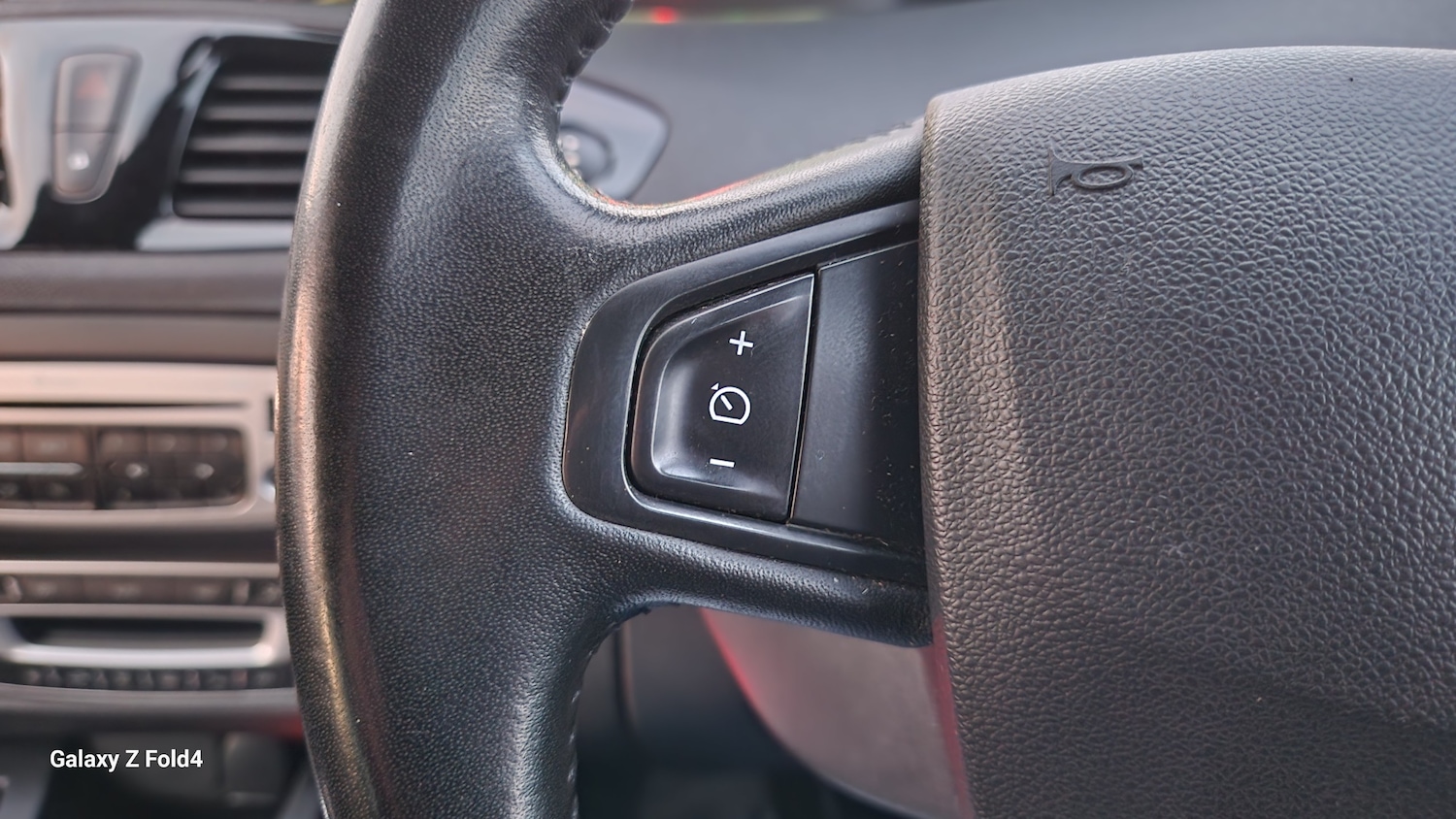 Used Renault Grand Scenic 2014 for sale - 77533734: Photo 25