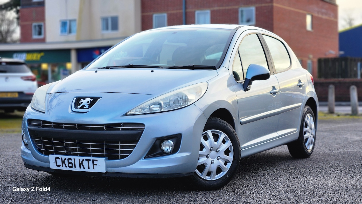 Used Peugeot 207 2011 for sale - 77533733: Photo 2