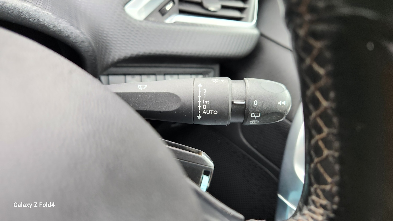 Used Peugeot 2008 2019 for sale - 77631388: Photo 27