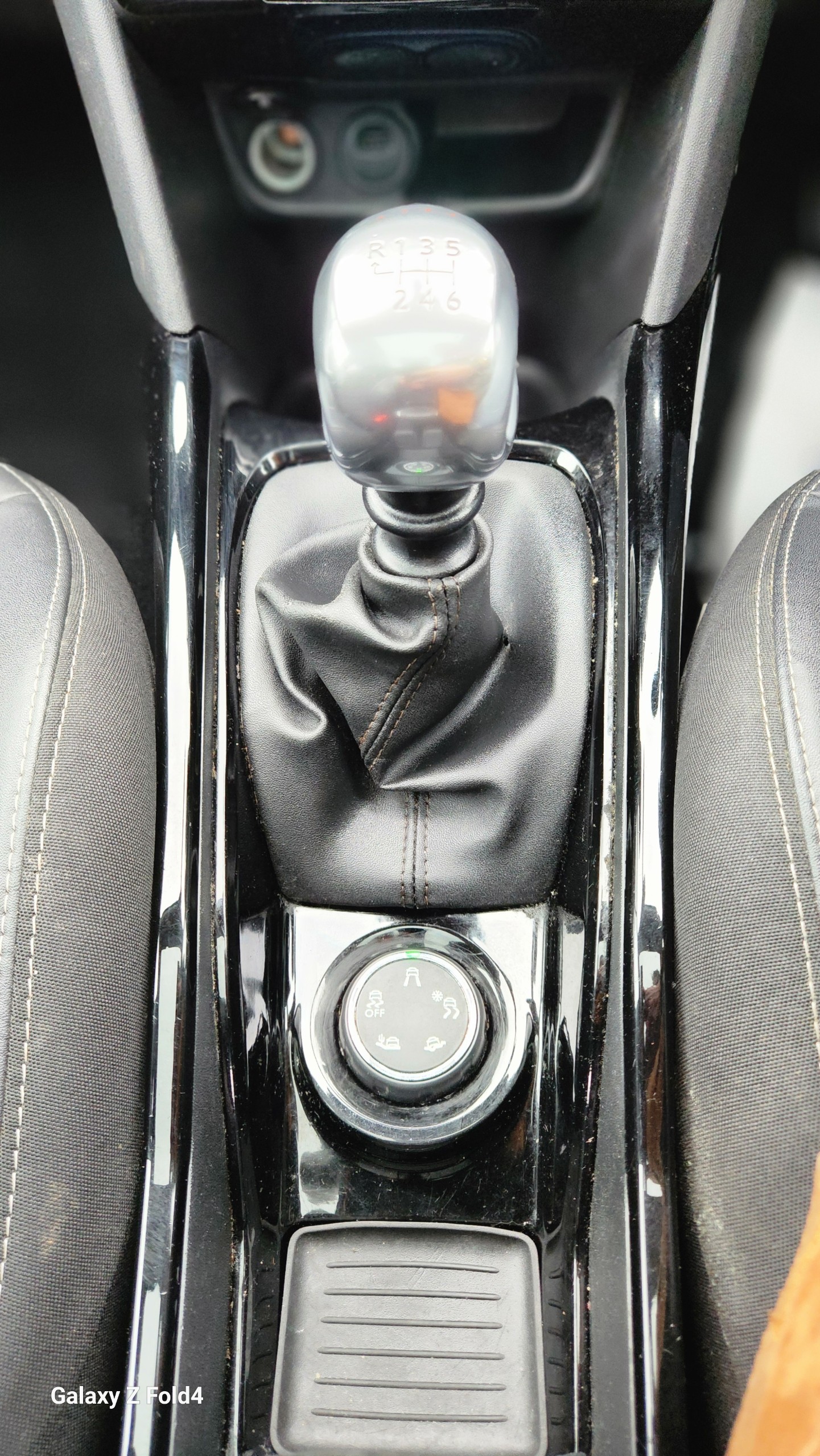 Used Peugeot 2008 2019 for sale - 77631388: Photo 30