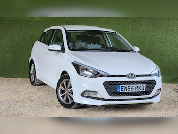 Used Hyundai i20 2015 for sale - 75634857: Photo