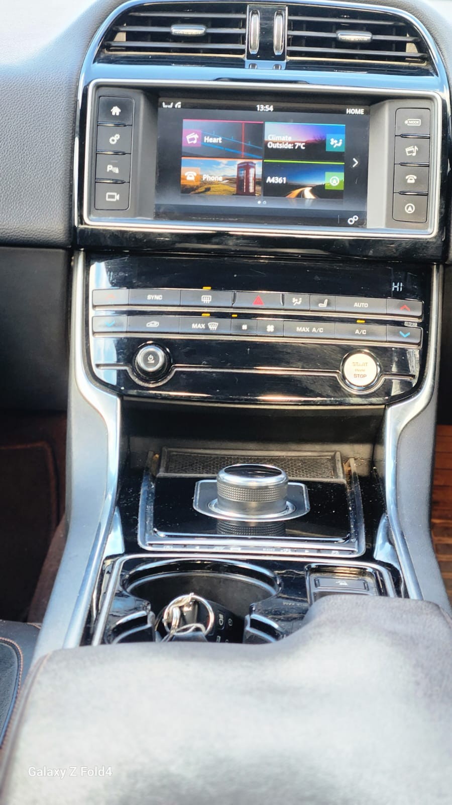 Used Jaguar XE 2016 for sale - 76949844: Photo 14