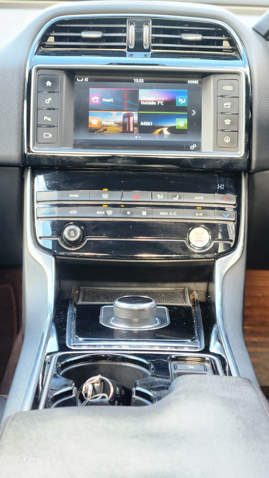 Used Jaguar XE 2016 for sale - 76949844: Photo 15