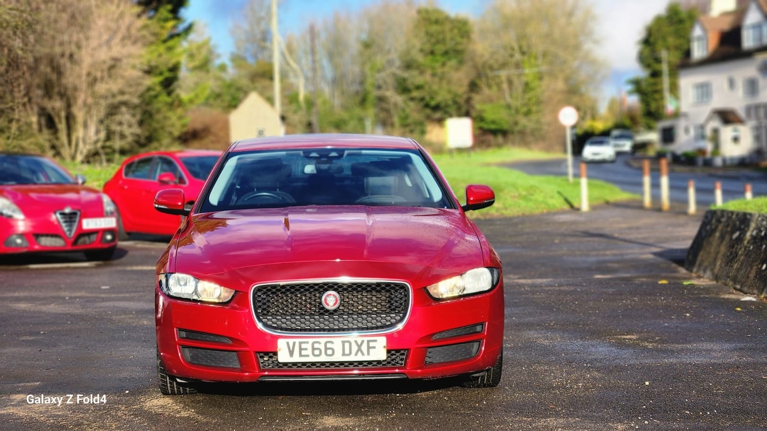 Used Jaguar XE 2016 for sale - 76949844: Photo 2
