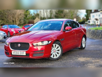 Used Jaguar XE 2016 for sale - 76949844: Photo