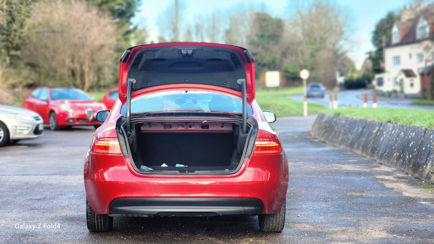 Used Jaguar XE 2016 for sale - 76949844: Photo 6