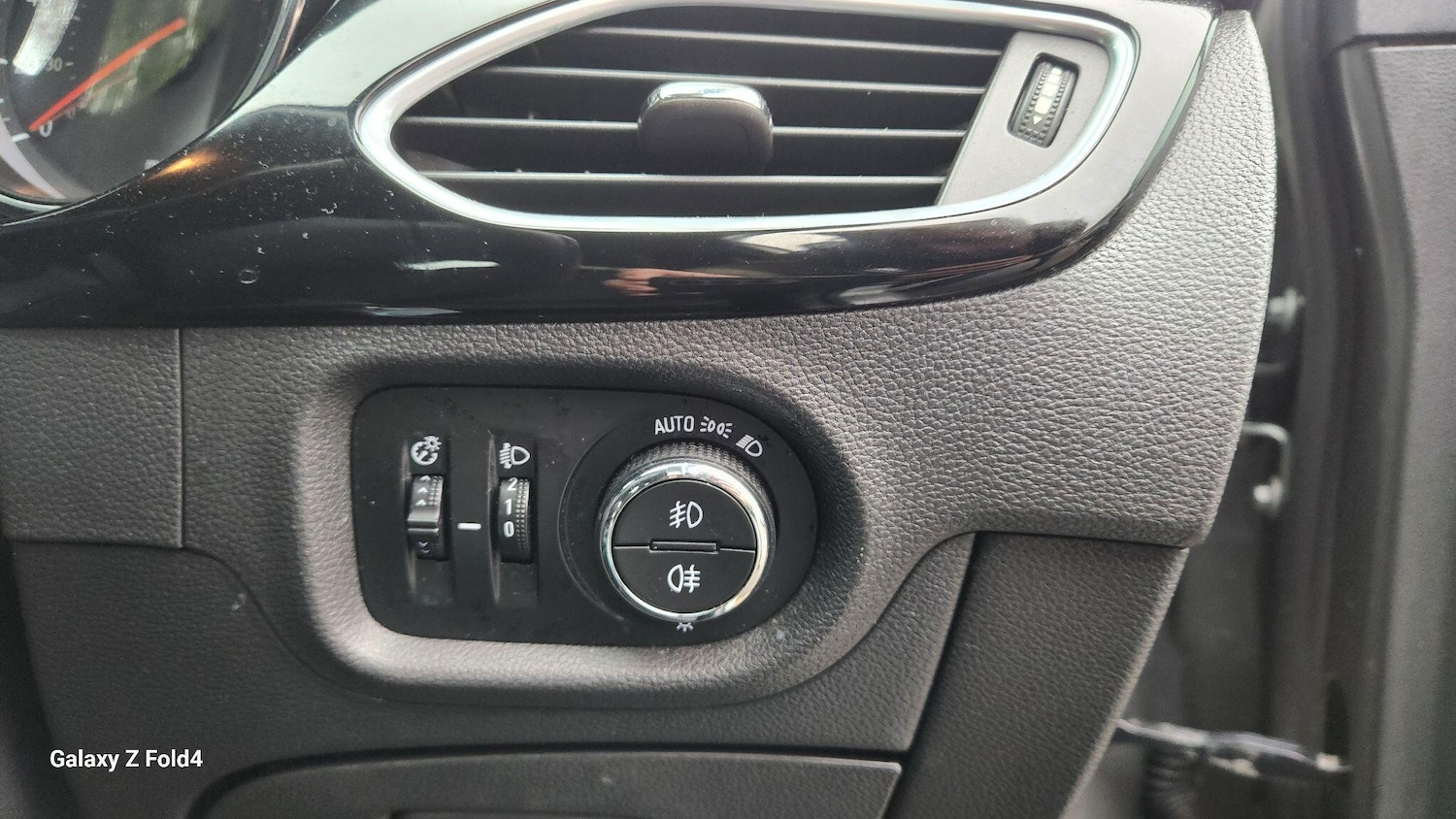 Used Vauxhall Astra for sale - 76809312: Photo 14