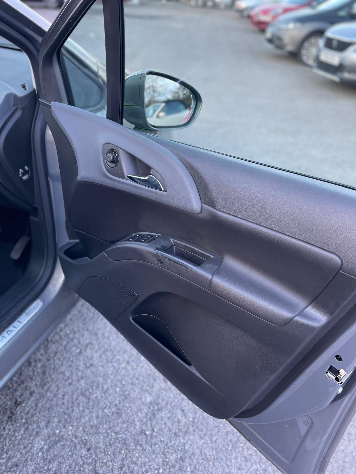 Used Vauxhall Meriva 2013 for sale - 77764275: Photo 12