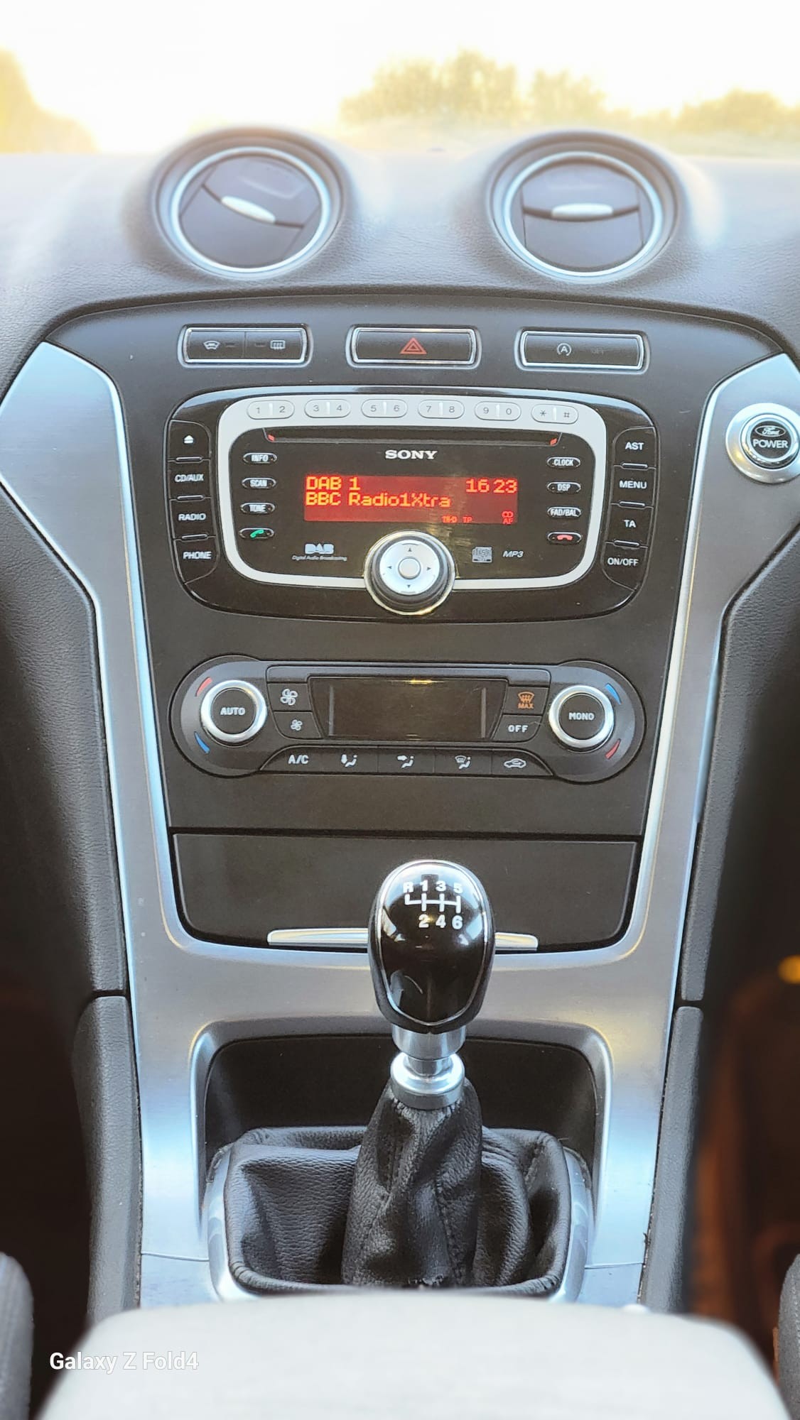 Used Ford Mondeo 2011 for sale - 76809321: Photo 16