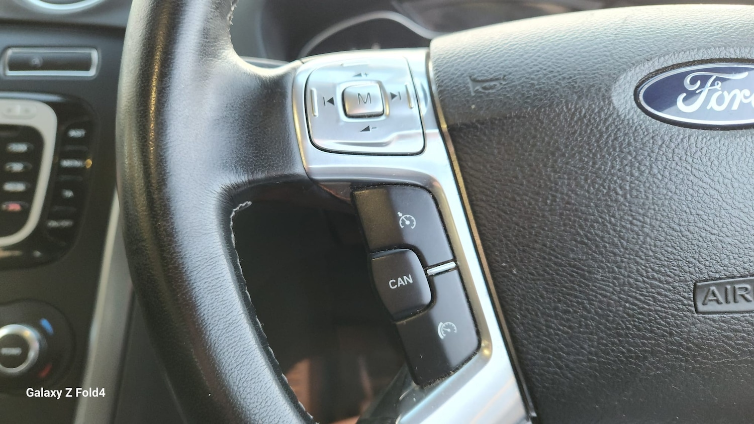 Used Ford Mondeo 2011 for sale - 76809321: Photo 26